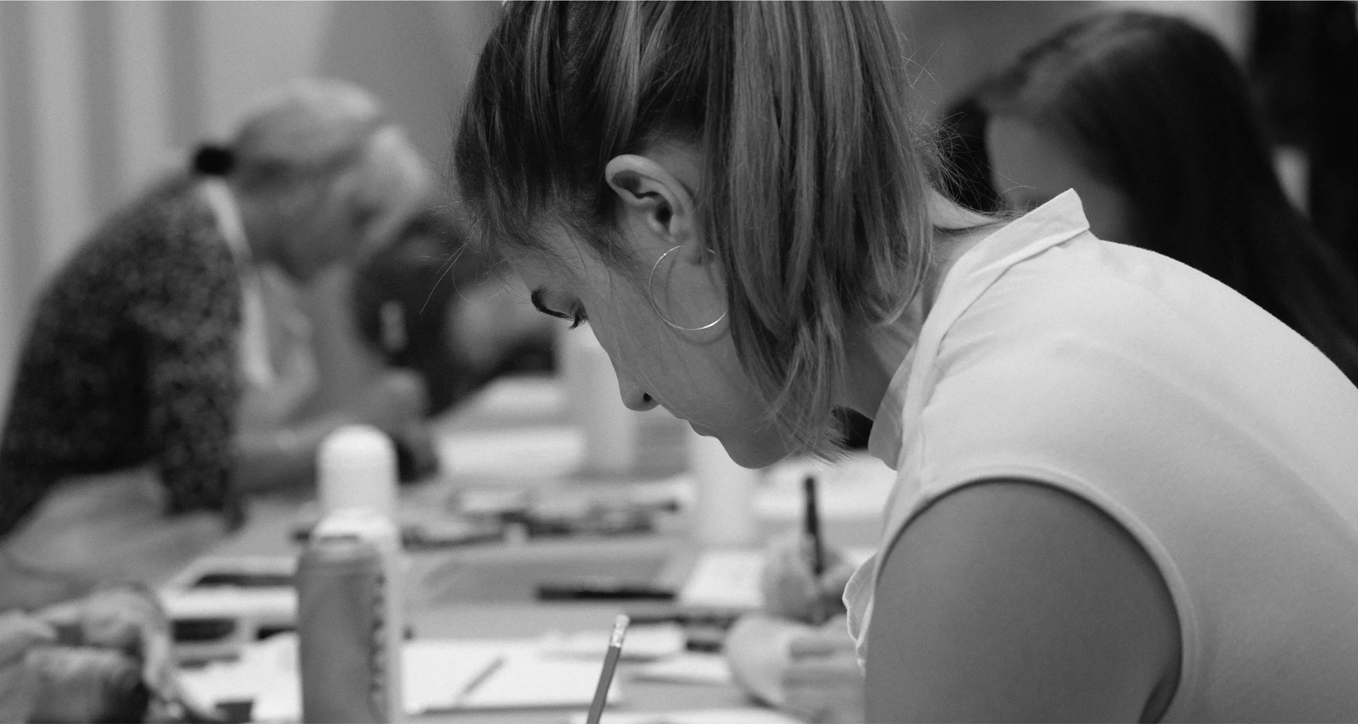 Loida Simarro participating in a typography workshop.